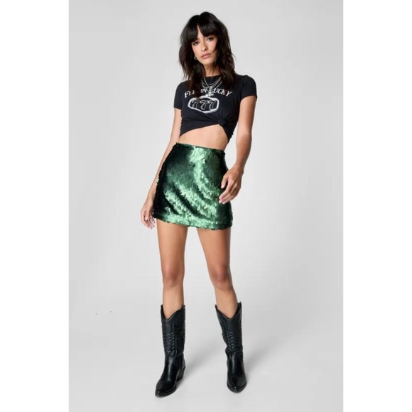 Nasty Gal Disc Sequin Mini Skirt NWT - Picture 8 of 8